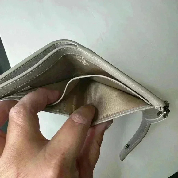 GRAY LEATHER WALLET - Picture 10 of 14